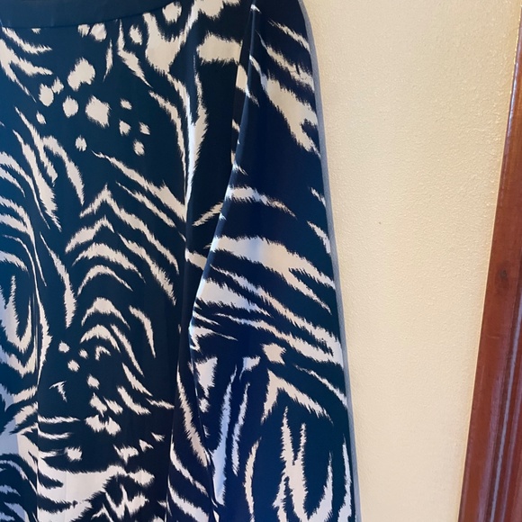 INC Black and White Animal Print 3/4 Length Sleeves Loose Knee Length dress - Picture 6 of 7